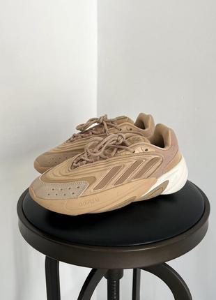 Женские кроссовки adidas ozelia beige