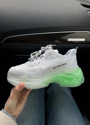 Женские кроссовки balenciaga triple s  light green