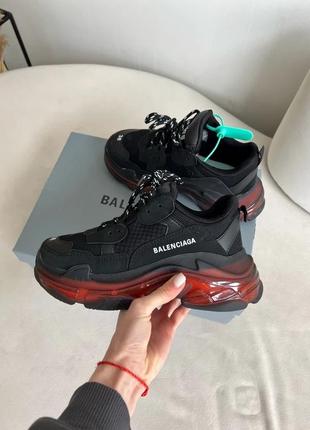 Женские кроссовки balenciaga triple s black red