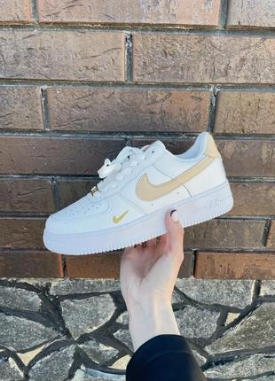 Женские кроссовки nike air force 1 white /yellow