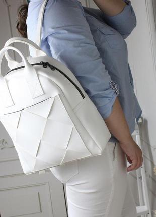 Женский стильный, качественный рюкзак для девушек белый