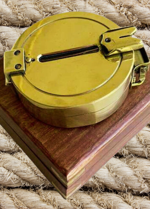 Компас клинометр бронзовый в деревянной шкатулке 10 см