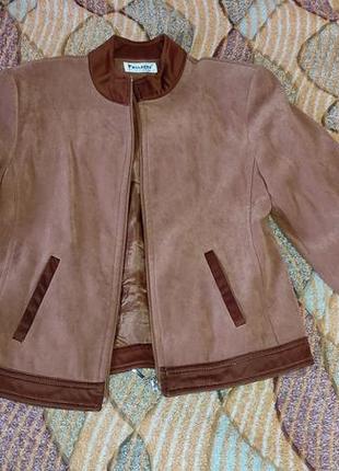 Короткая ветровка-куртка, пиджак горчичного цвета passager