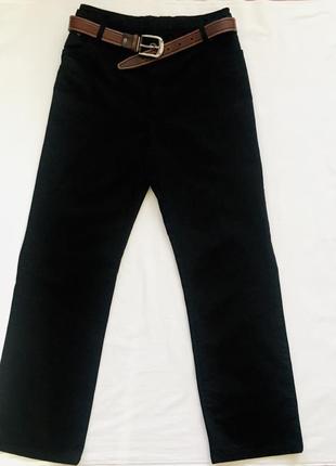 Базовые чёрные прямые джинсы с высокой посадкой талии. батвл!