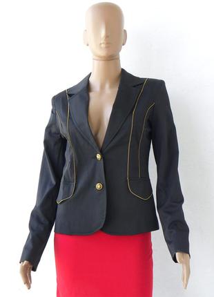 Черный пиджак с подкладкой украшен молнией 46-48 размер (40-42...