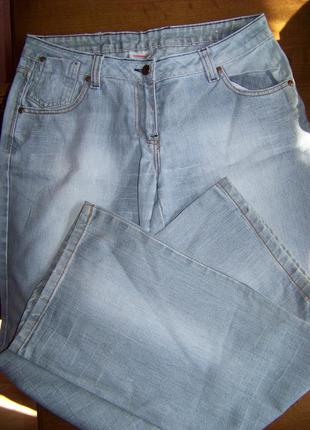 Голубые классические джинсы с потертостями 100% котон colours ...