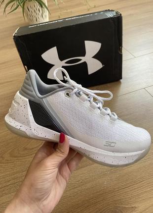 Curry 3 shop low white