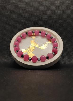 Очаровательный браслет из розового кварца и гематита кубик
