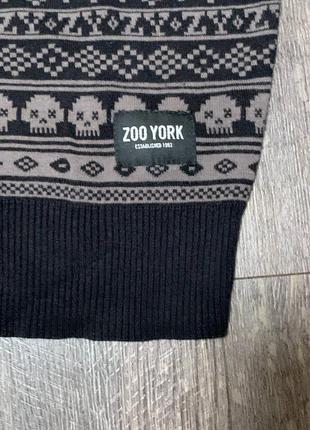 Прикольный теплый свитер zoo york, размер m.
