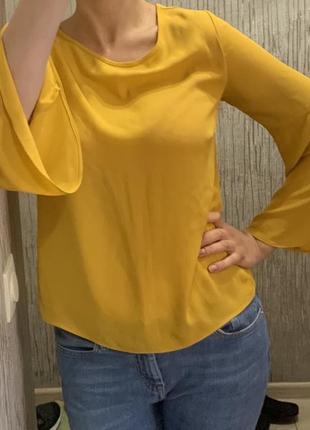 Шифоновая блузка горчичного цвета