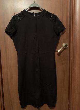 Черное платье футляр