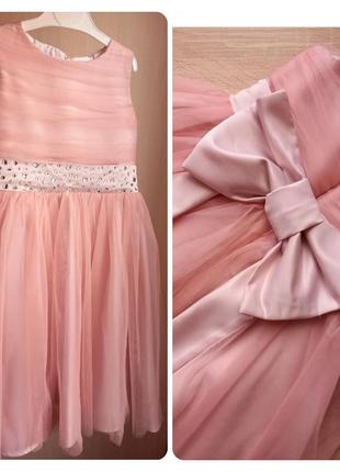Розовое нарядное платье на девочку 122-128см