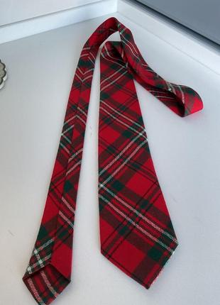 Красивый галстук из шерсти
