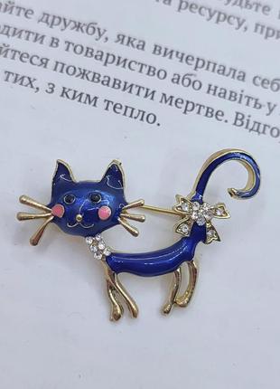 Позолоченная брошка синий кот брошь кіт емаль