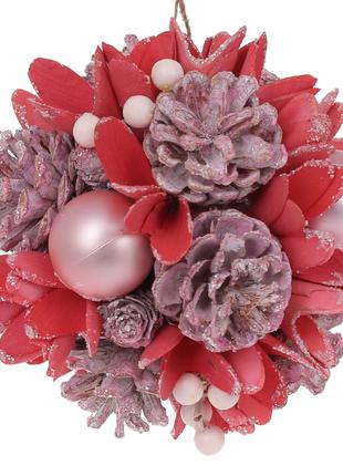 Подвесной декор Шар из шишек, шаров и ягод, 14см, цвет - розов...