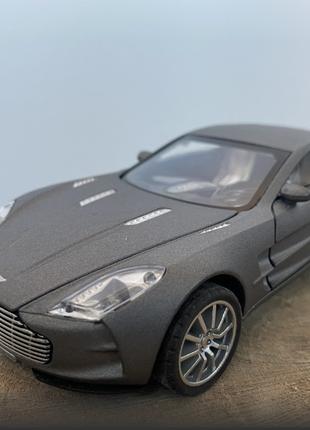 Игрушечная машинка Aston Martin One-77, металлическая модель, ...