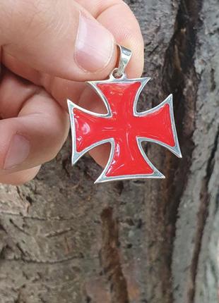 Мальтийский крест из серебра с эмалью