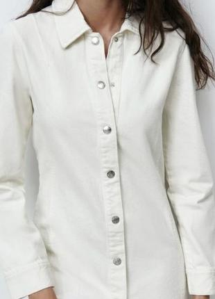 Белая джинсовая рубашка zara платье плотный деним m