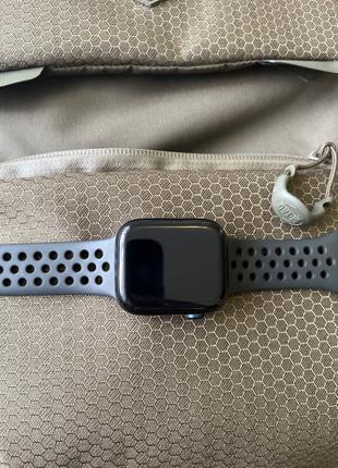 Apple Watch Series 7 (Nike Sport Band) 45mm