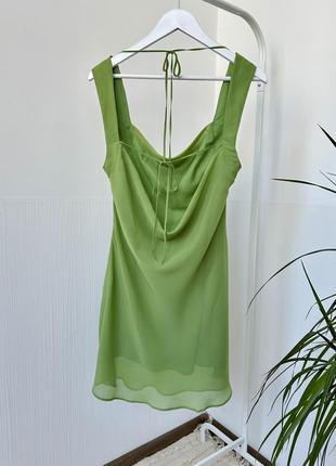 Красивое летнее шифоновое платье невероятного травяного цвета