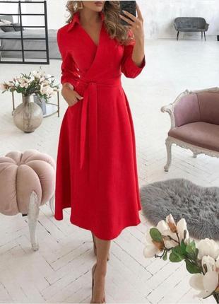 Красивое элегантное платье на запах костюмка красный