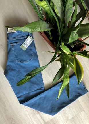 Нові джинси з цінником h&m , фасон slim fit (завужені донизу )...
