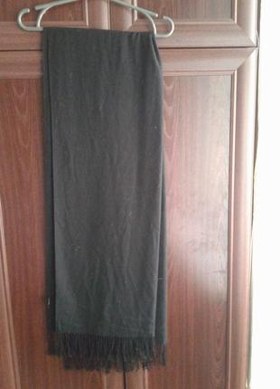 Натуральный однотонный палантин шарф шаль черного цвета с бахр...