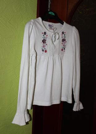 Трикотажная блузка с вышивкой девочке 7-8 лет