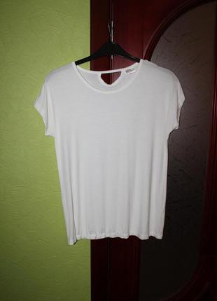 Белая женская футболка, наш 50 размер от bexleys
