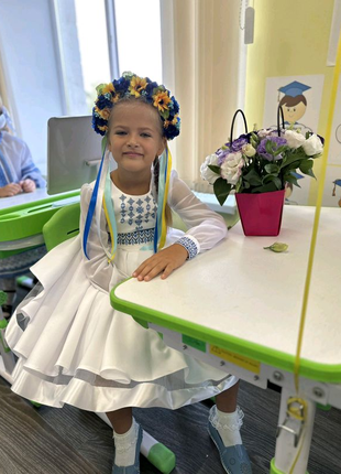 Сукня в українському стилі для дівчинки на свята