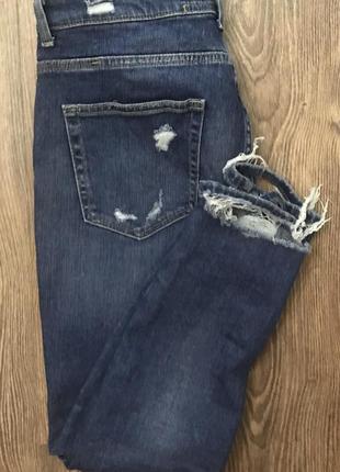 Новые рваные джинсы zara