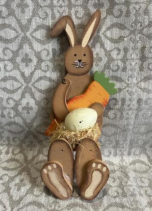 Дерев'яна іграшка. вінтаж. пасхальний кролик з морквою