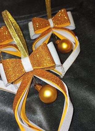 Новогодние украшения с шариком золото