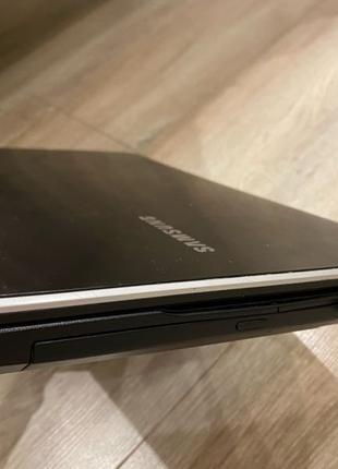 Ноутбук Samsung NP300v5z