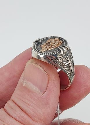 Кольцо-перстень серебряный "Рыцарь" с золотой напайкой 925/375...