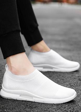 Білі кросівки текстиль