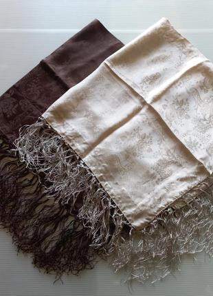 Жаккардовый шелковый платок с кисточками