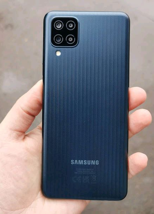 Вживаний смартфон Samsung M12 4/128Gb