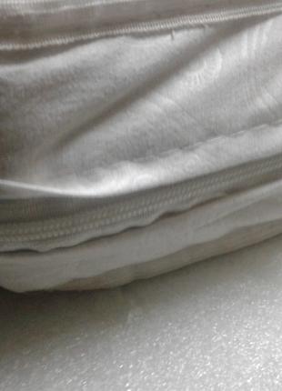 Современный двухсторонний матрасик в детскую кроватку