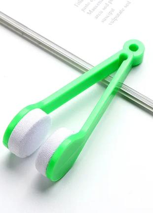 Портативный мини - очиститель ( спонжик ) линз в очках - зеленый