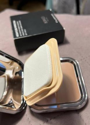 Kiko milano wet and dry powder foundation (пудрова тональна основ