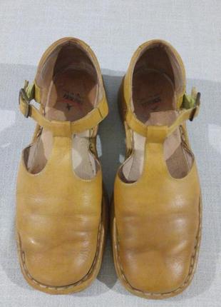 Шкіряні туфлі сандалі picolinos