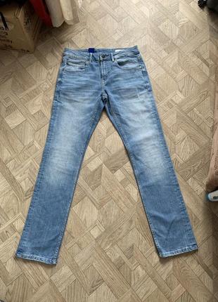 Новые стильные джинсы