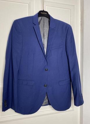 Синий пиджак из мужского гардероба