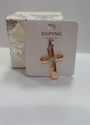 Хрест з медичного золота Xuping.