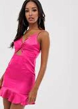Розовое атласное платье prettylittlething