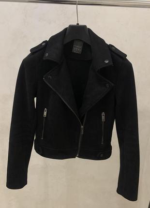 Чорна замшева куртка косуха жіноча primark