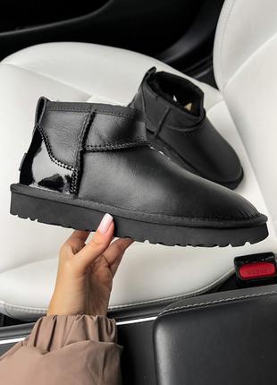 УГГ Ультра Міні Шкіра Чорні з Лак Пьяткою Ugg Ultra Mini Black SL