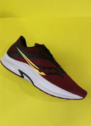 Чоловічі легкі бігові кросівки saucony axon 46,5 розмір