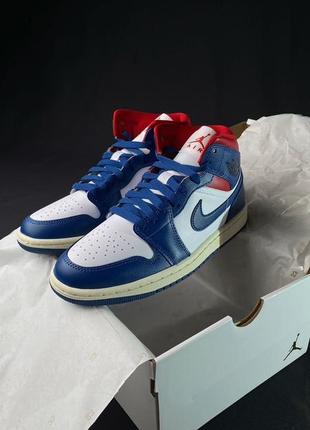 Кроссовки женские jordan 1 mid